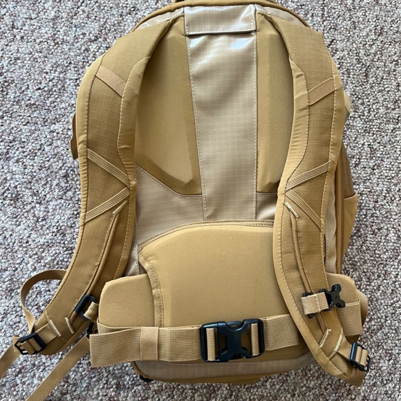 Backcountry Destination 30L travel / every day carry Backpack, tan - Picture 6 of 10